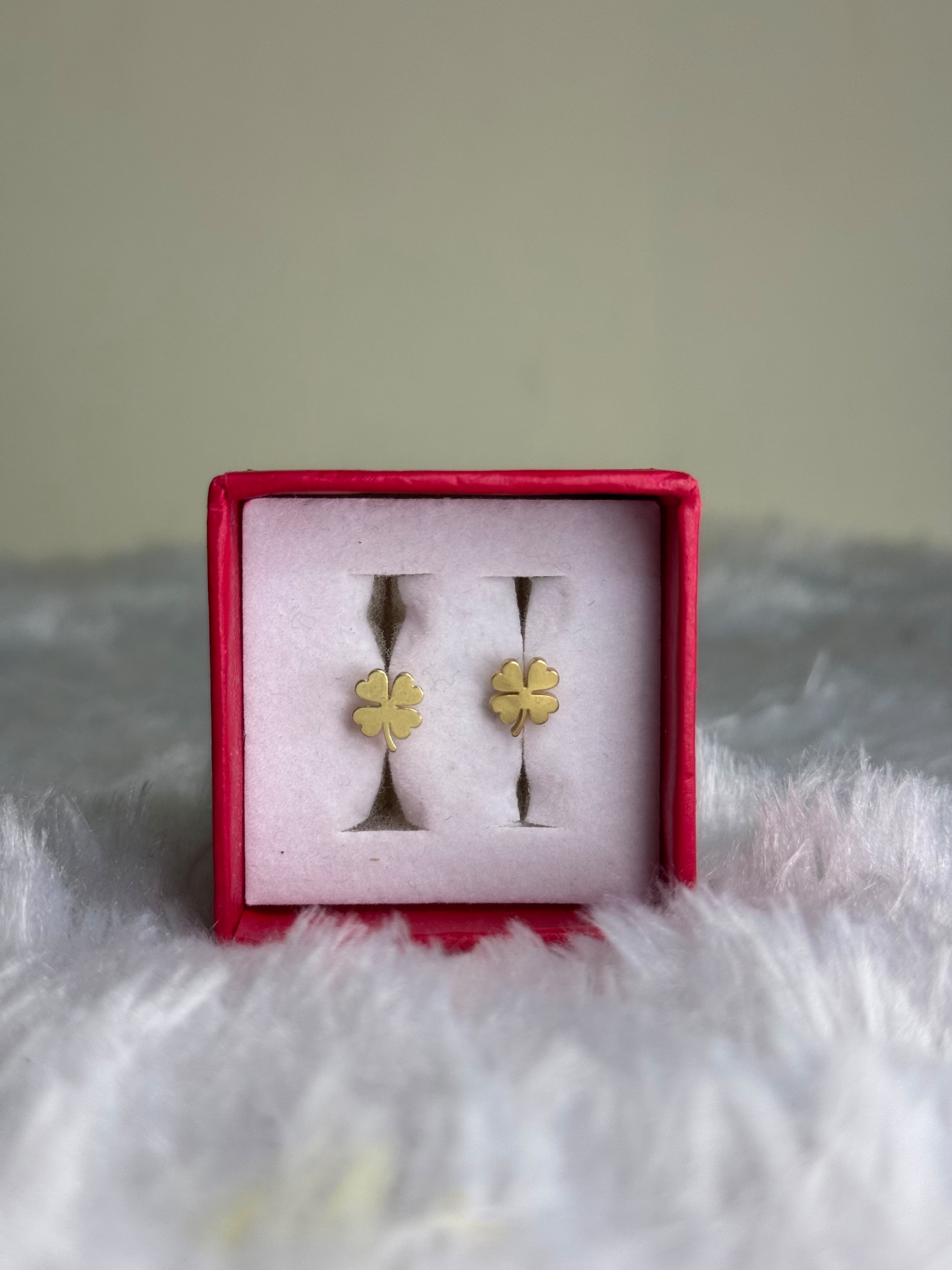 gold-plated second stud
